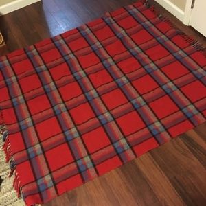 wool blanket fluff loomed